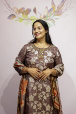 PREMIUM SILK WITH ZARI HANDWORK SUIT - Image 4