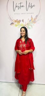 RED SEMI PARTY WEAR SUIT - Image 3