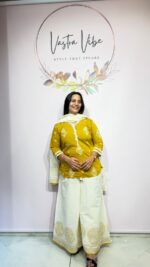 SHORT KURTI WITH DIVIDER PLAZO - Image 4